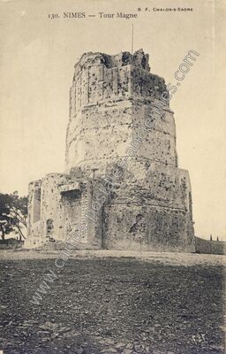 Carte postale ancienne Tour Magne — Nîmes (Gard)