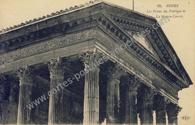 Carte postale ancienne Les Frises du Portique de La Maison Carrée — Nîmes (Gard)