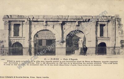 Carte postale ancienne Porte d'Auguste — Nîmes (Gard)