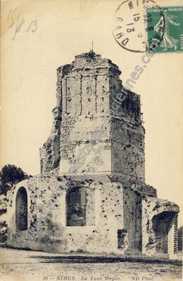 Carte postale ancienne La Tour Magne — Nîmes (Gard)