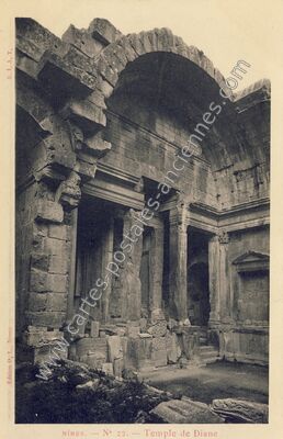 Carte postale ancienne Temple de Diane — Nîmes (Gard)