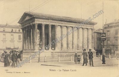 Carte postale ancienne La Maison Carrée — Nîmes (Gard)