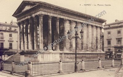 Carte postale ancienne La Maison Carrée — Nîmes (Gard)