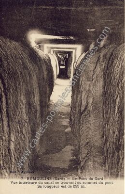 Carte postale ancienne Remoulins