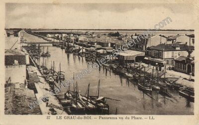 Carte postale ancienne Panorama vu du Phare — Le Grau-du-Roi (Gard)