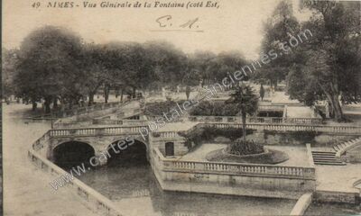 Carte postale ancienne Vue Générale de la Fontaine (coté Est) — Nîmes (Gard)
