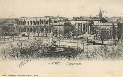 Carte postale ancienne L'Esplanade — Nîmes (Gard)