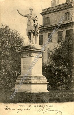 Carte postale ancienne La Statue d'Antonin — Nîmes (Gard)