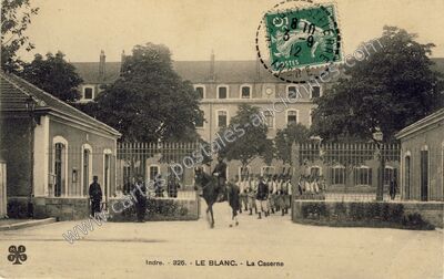 Carte postale ancienne La Caserne — Le Blanc (Indre)