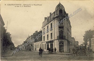 Carte postale ancienne Avenue de la République et rue J.-J.-Rousseau — Châteauroux (Indre)