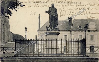 Carte postale ancienne Statue du Général Bertrand — Châteauroux (Indre)