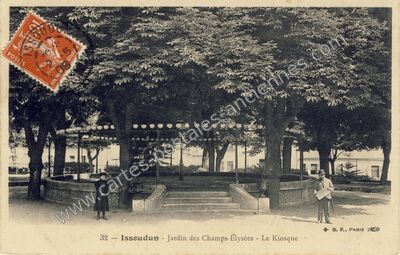 Carte postale ancienne Jardin des Champs-Élysées - Le Kiosque — Issoudun (Indre)