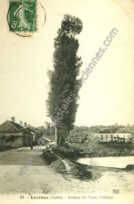 Carte postale ancienne Avenue du Vieux Château — Levroux (Indre)