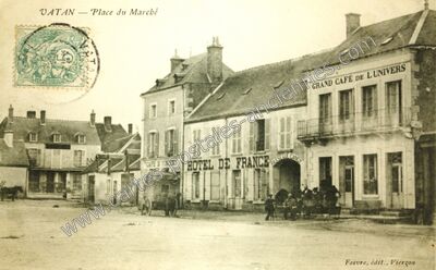 Carte postale ancienne Place du Marché — Vatan (Indre)