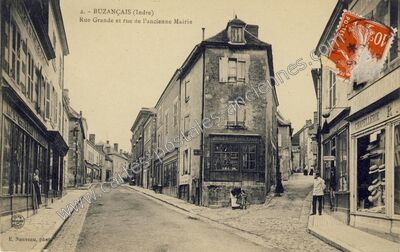 Carte postale ancienne Rue Grande et rue de l'ancienne Mairie — Buzançais (Indre)