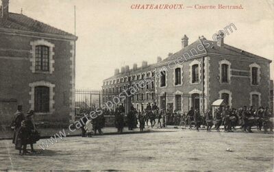 Carte postale ancienne Caserne Bertrand — Châteauroux (Indre)