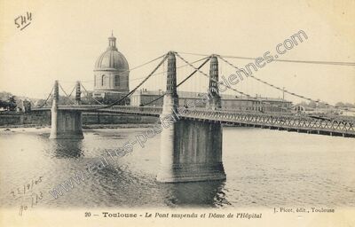 Carte postale ancienne Le Pont suspendu et Dôme de l'Hôpital — Toulouse (Haute-Garonne)