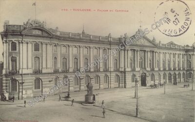 Carte postale ancienne Façade du Capitole — Toulouse (Haute-Garonne)