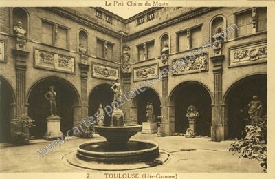 Carte postale ancienne Le Petit Cloître du Musée — Toulouse (Haute-Garonne)