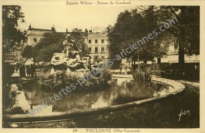 Carte postale ancienne Statue de Goudouli — Toulouse (Haute-Garonne)