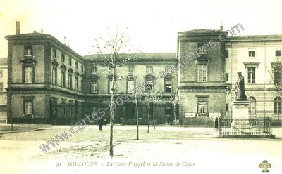 Carte postale ancienne La Cour d'Appel et la Statue de Cujas — Toulouse (Haute-Garonne)