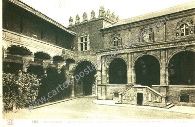 Carte postale ancienne Hôtel d'Assézat - Cour intérieure — Toulouse (Haute-Garonne)