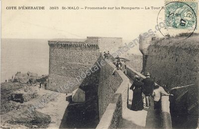 Carte postale ancienne Promenade sur les Remparts — La Tour Bi — Saint-Malo (Ille-et-Vilaine)
