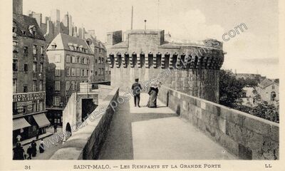 Carte postale ancienne Les Remparts et la Grande Porte — Saint-Malo (Ille-et-Vilaine)