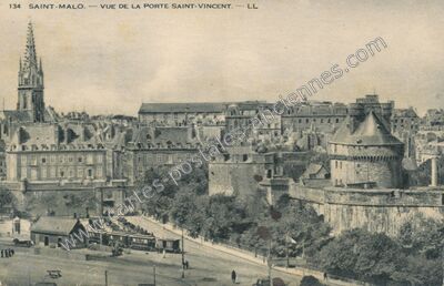 Carte postale ancienne Vue de la Porte Saint-Vincent — Saint-Malo (Ille-et-Vilaine)