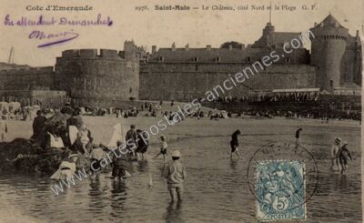 Carte postale ancienne Le Château, côté Nord et la Plage — Saint-Malo (Ille-et-Vilaine)