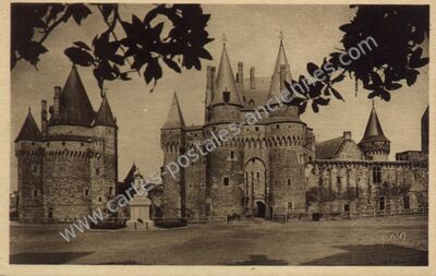 Carte postale ancienne Chateau de Vitre — Vitré (Ille-et-Vilaine)