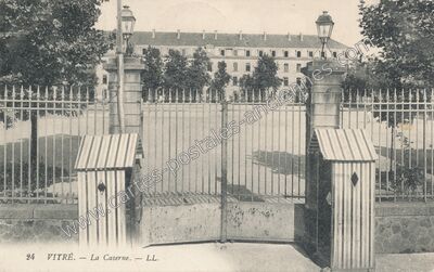 Carte postale ancienne La Caserne — Vitré (Ille-et-Vilaine)