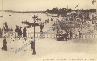 Carte postale ancienne La Place-Terrasse — Andernos-les-Bains (Gironde)
