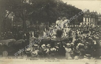 Carte postale ancienne Fêtes des Vendanges (11, 12, 13 Septembre 1909) Le Char de Cérès — Bordeaux (Gironde)