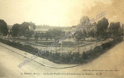 Carte postale ancienne Le Jardin Public et la Chapelle Jean de Saignes — Bléré (Indre-et-Loire)
