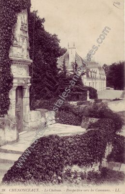 Carte postale ancienne Le Château. - Perspective vers les Communs — Chenonceaux (Indre-et-Loire)