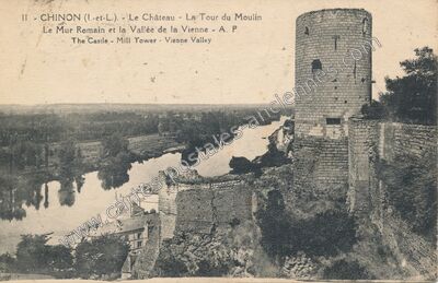 Carte postale ancienne Le Château - La Tour du Moulin Le Mur Romain et la Vallée de la Vienne — Chinon (Indre-et-Loire)
