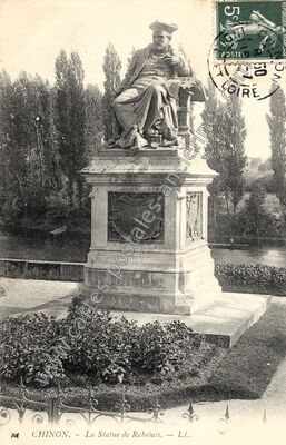 Carte postale ancienne La Statue de Rabelais — Chinon (Indre-et-Loire)