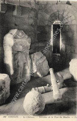 Carte postale ancienne Le Château. -- Interieur de la Tour du Moulin — Chinon (Indre-et-Loire)