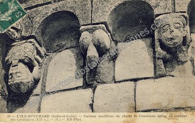 Carte postale ancienne Curieux modillons du chevet de l'ancienne église du couvent des Cordeliers — L'Île-Bouchard (Indre-et-Loire)