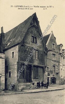 Carte postale ancienne Vieille maison du XI° s — Luynes (Indre-et-Loire)