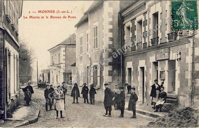 Carte postale ancienne La Mairie et le Bureau de Poste — Mosnes (Indre-et-Loire)