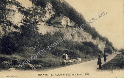 Carte postale ancienne Les Rochers des Bords de la Loire — Mosnes (Indre-et-Loire)