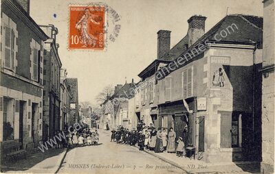 Carte postale ancienne Rue principale — Mosnes (Indre-et-Loire)