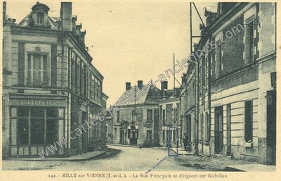 Carte postale ancienne La Rue Principale se dirigeant sur Richelieu — Rilly-sur-Vienne (Indre-et-Loire)