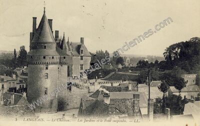 Carte postale ancienne Le Château. — Les Jardins et le Pont suspendu — Langeais (Indre-et-Loire)
