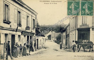 Carte postale ancienne Avenue de la Gare — Villedômer (Indre-et-Loire)
