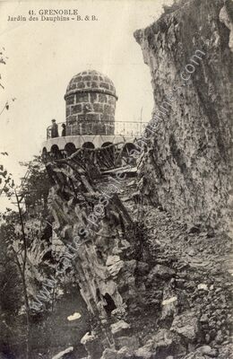 Carte postale ancienne Jardin des Dauphins — Grenoble (Isère)
