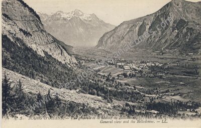 Carte postale ancienne Vue générale et le Massif de Belledonne — Le Bourg-d'Oisans (Isère)