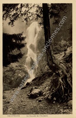 Carte postale ancienne Cascade de l'Oursiere — Saint-Pierre-de-Chartreuse (Isère)